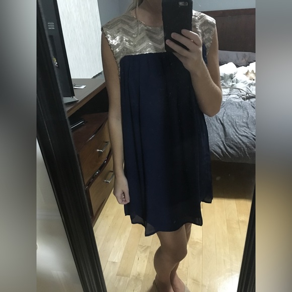 NWT Ethereal by Paper Crane Navy Shift Dress with Gold Sequin Size Small - Picture 3 of 5